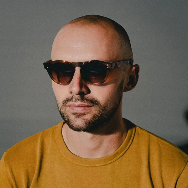 BOLD London Eyewear Brushfield - Light Brown Metallic Gold 3 BOLD London Eyewear Brushfield - Light Brown Metallic Gold