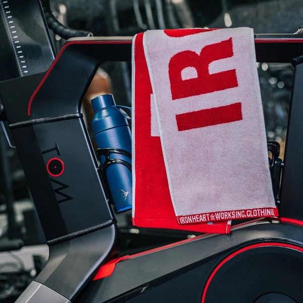 Iron Heart Small Imabari Towel - Red/White 3 Iron Heart Small Imabari Towel - Red/White