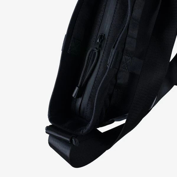 OGL Originale Tech Material Aviator Bag - Black 10 OGL Originale Tech Material Aviator Bag - Black - Image 8